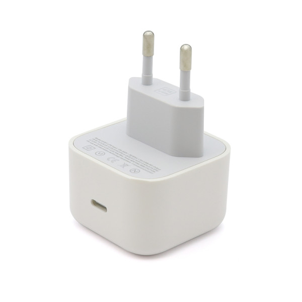 Kuciste punjaca za iPhone 17/AIR/17 Pro/17 Pro Max Type C 40W HQ belo